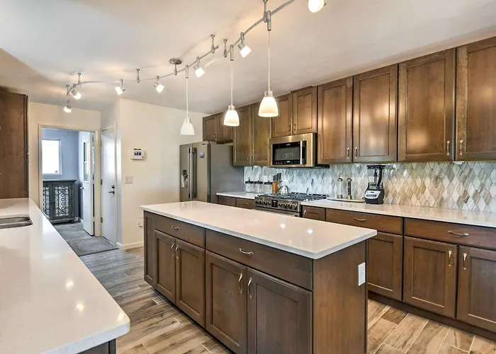 Golfers' Paradise! Upscale In Sun Holiday home